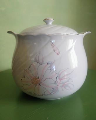 zuppiera Tognana in porcellana anni 90