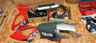 carene e scarico Aprilia rsv 1000 2001