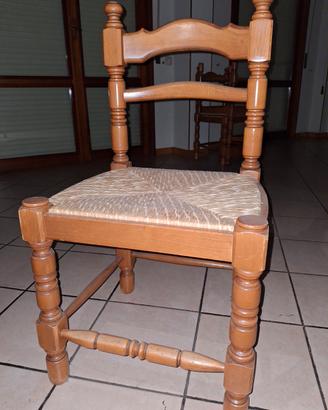 TAVOLI E SEDIE IN LEGNO MASSELLO 