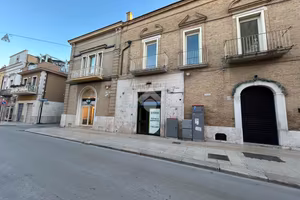 NEGOZIO A SAN SEVERO