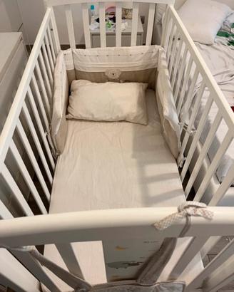 Lettino bambino e corredo notte