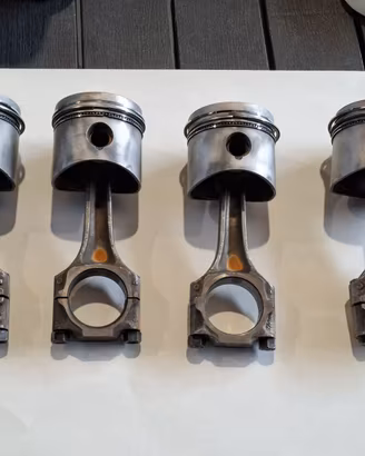 4 pistoni con bielle Vw Golf 1.6 gti mk1 Ø 79,5