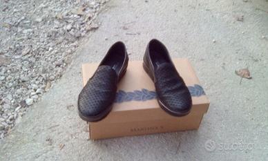 Slip on Manas