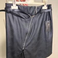 Minigonna ecopelle con cartellino