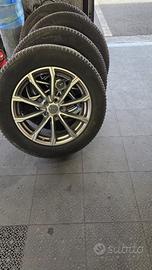 Treno di gomme da neve con cerchioni MAK