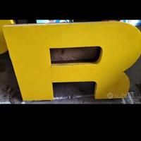 Lettere vintage gialle al neon