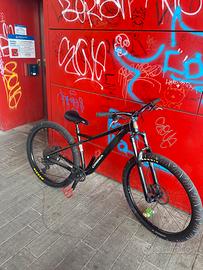 wheelie bike 29(SCAMBI ACCETTATI)