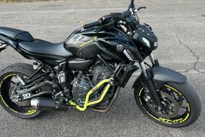 Yamaha MT07 A2 garanzia fino 2030 KM certificati!