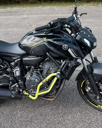 Yamaha MT07 A2 garanzia fino 2030 KM certificati!