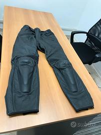 Pantaloni in pelle Dainere