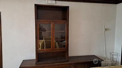 Credenza a vetrinetta