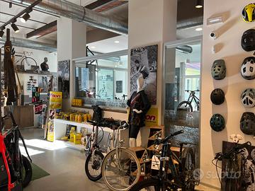 Immobile commerciale ristrutturato frazionabile