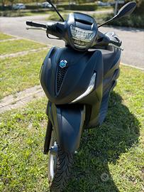 BEVERLY S 300 hpe deep black edition 2022