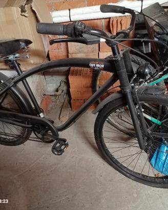 Bicicletta Cruiser Café Racer nera