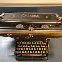 Antica macchina da scrivere Continental