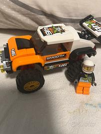 Auto lego con pilota