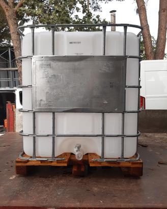 Cisterna acqua / Cubo IBC in plastica 