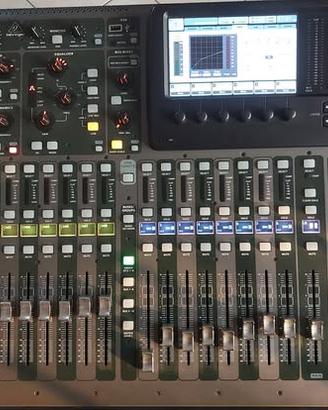 Behringer X32 Compact