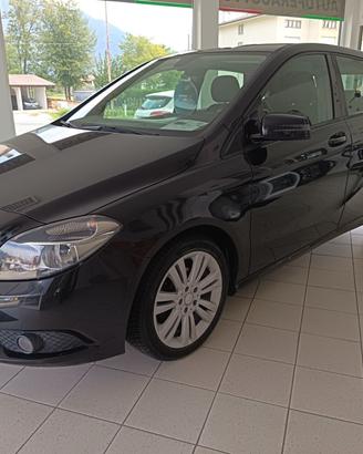 Mercedes B 180 CDI Executive "LEGGI"