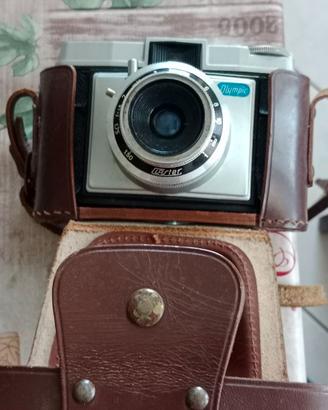 Macchina fotografica antica