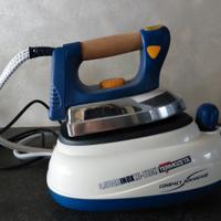 ferro da stiro a vapore