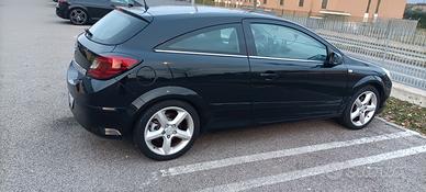opel Astra h  GTC  del 2009 benzina e gpl 