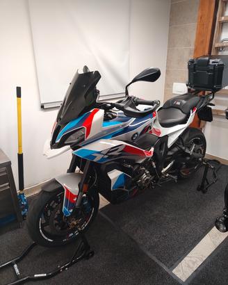 BMW M 1000 XR 