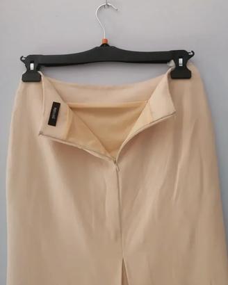 Gonna beige  taglio dritto, stile