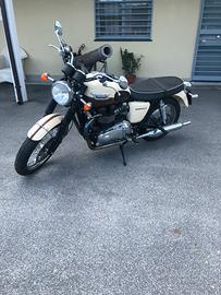 Triumph Bonneville T100 SE