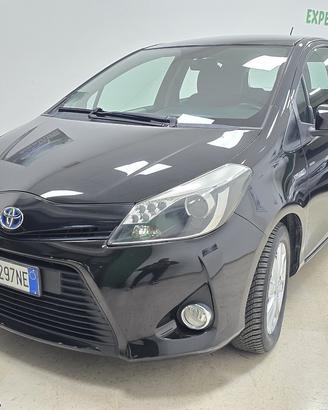 TOYOTA YARIS 1.5 HYBRID LOUNGE