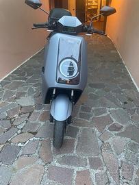 Scooter elettrico niu nqix 300