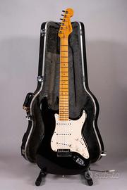 chitarra Fender stratocaster standard plus