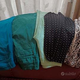5 paio di pantaloni a prezzo 10 euro tutti