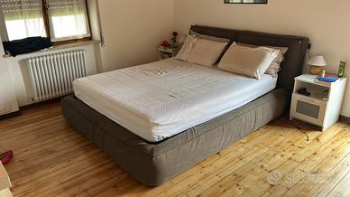 Letto matrimoniale con cassettone