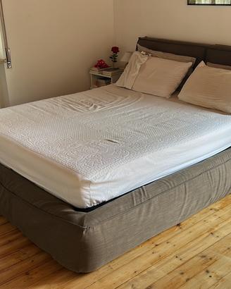 Letto matrimoniale con cassettone