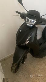 Beverly 300