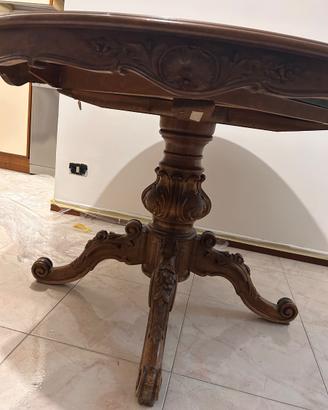 Tavolo rotondo in legno
