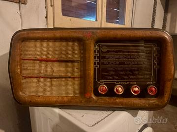 Radio a valvole Ducati RR 4250 funzionante