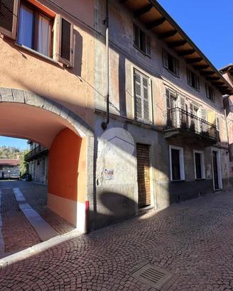 CASA SEMINDIPENDENTE A SAGLIANO MICCA