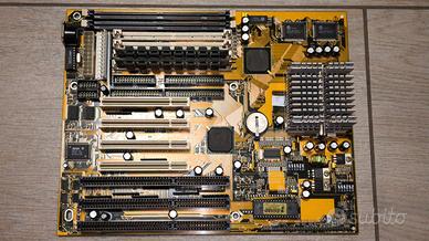 Scheda Madre Vintage Socket 7 + P200MMX + 16Mb Edo