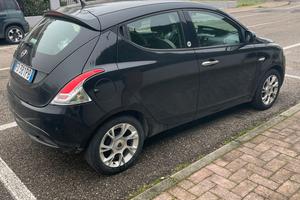 lancia y gpl/benzina 2016