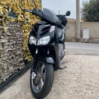 Aprilia sportcity 300