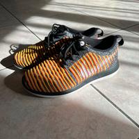 sneakers leggere nike nero/arancione/giallo