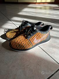 sneakers leggere nike nero/arancione/giallo
