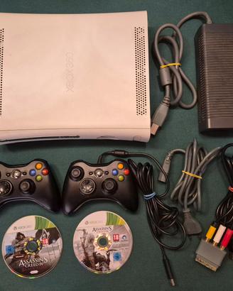 X BOX 360 Bianca + 2 Giochi + 2 Controller working