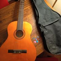 Chitarra classica + porta chitarra + plettri