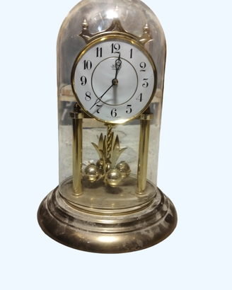 Orologio da tavolo vintage con cupola in vetro