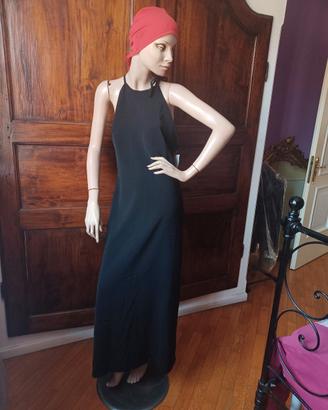 vestito lungo nero con rosa ricamata 🌹