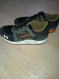 scarpe Asics bambino numero 33
