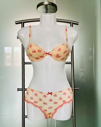Completo intimo in pizzo tg 2 Intimissimi